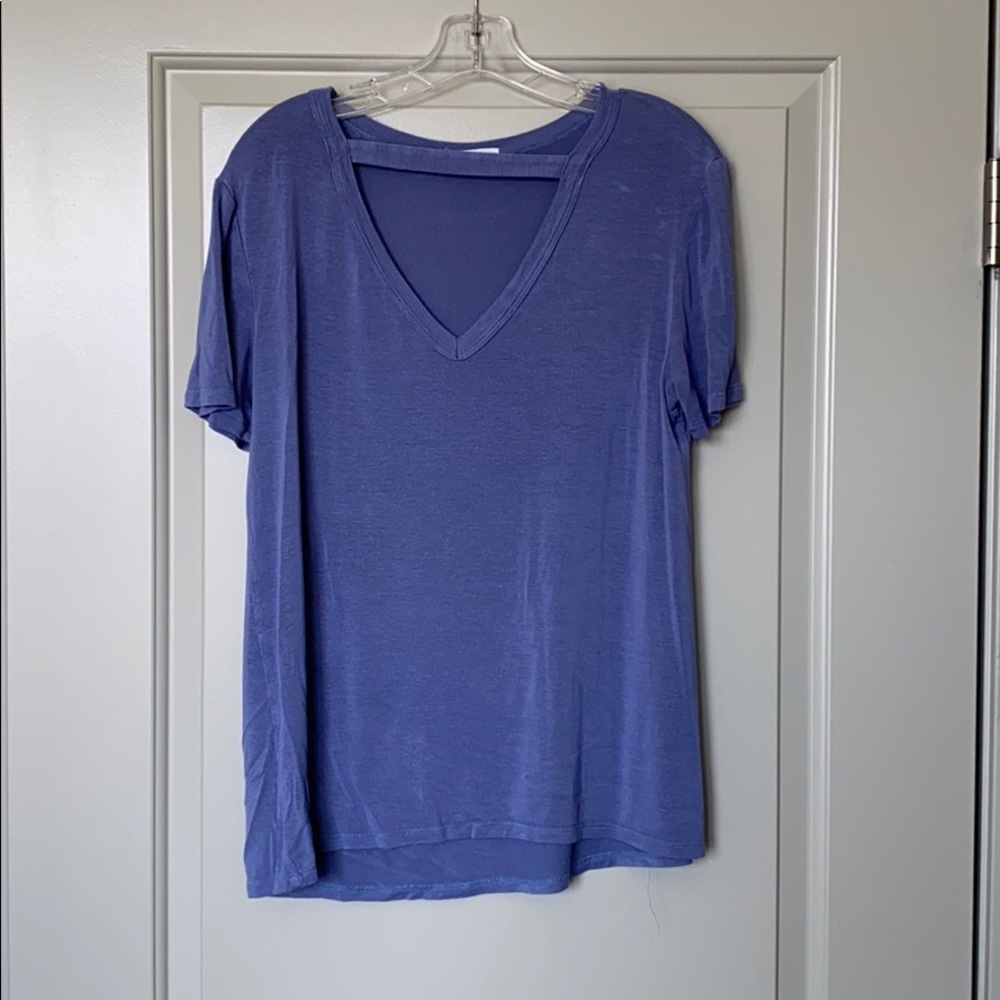 Socialite V-Neck Choker Tee